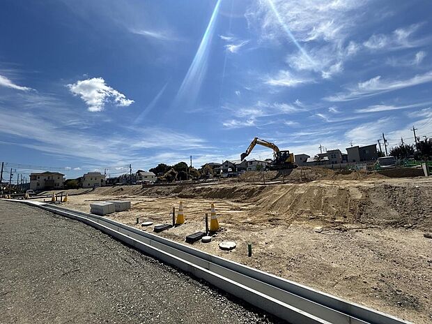 お買い物に便利な”ロピア”が、
分譲地南のホームプラザナフコ内にオープン致しました☆