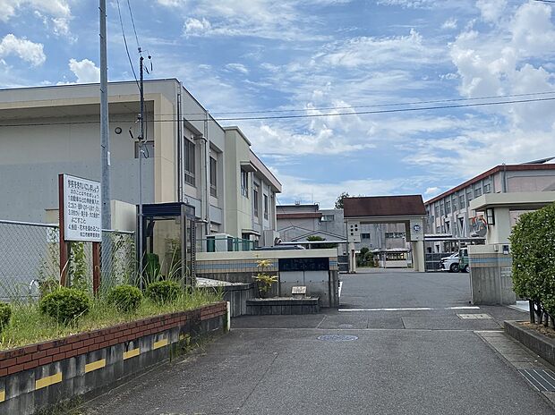 市立猿渡小学校
