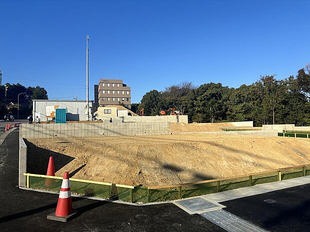 【現地外観写真】落ち着いた住環境が広がる分譲地♪
建築条件やプランのご相談もお気軽にお問合せください!