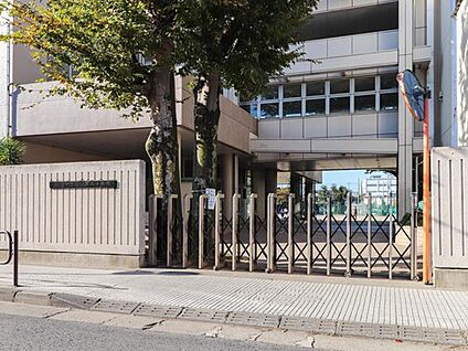 羽村市立羽村第二中学校 1310m(徒歩17分)