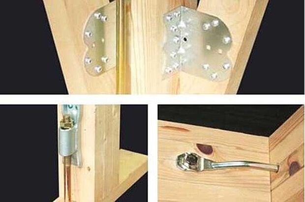 【 構造・工法・仕様】耐震金物 構造材をつなぎとめる接合部には「耐震金物」を採用。接合部ごとに適材適所な耐震金物を選び、構造体をしっかりと緊結します。地震による揺れから建物のゆがみや倒壊を防ぎ、住まい全体の耐久性を高めます。