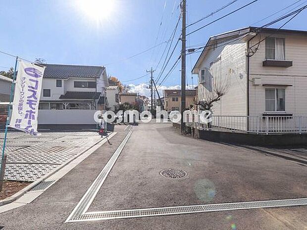 【【前面道路】】前面道路の幅員は4.5m~5.5m。車通りの少ない道路になっております!