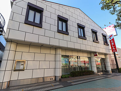 多摩信用金庫あきる野支店 577m(徒歩8分)