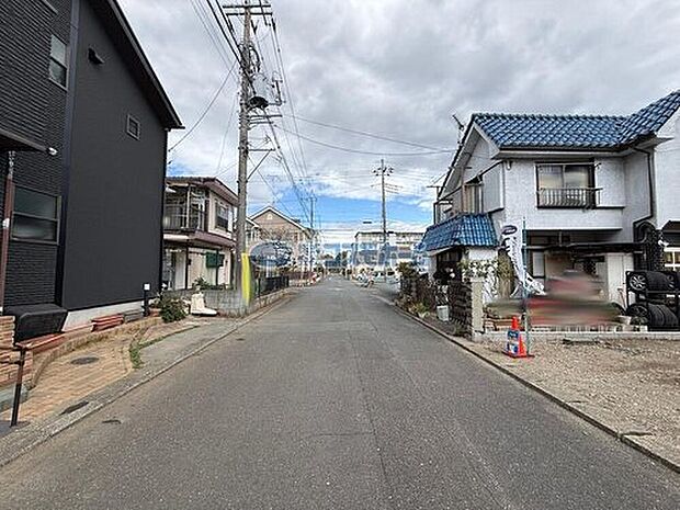 【【前面道路】】物件とあわせて周辺環境もご案内できます！西多摩地域に密着して30年以上歩んできたコスモホームだからこそできるご提案が可能です！お気軽にお問い合わせください♪