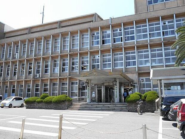 岸和田市役所（約895m）