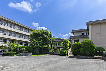 市立稲沢西中学校 現地から1680m。(徒歩21分。)