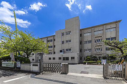 刈谷市立富士松南小学校 現地から605m。(徒歩8分。)