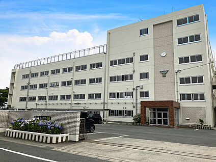 豊橋市立本郷中学校 現地から1500m～1530m。(徒歩19分～20分。)