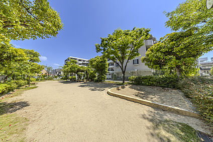 千歳公園 現地から350m。(徒歩5分。)