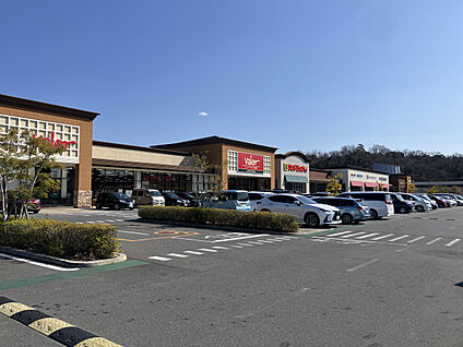 スーパーマーケットバロー木津川店 現地から1620m～1680m。(徒歩21分。(最長))