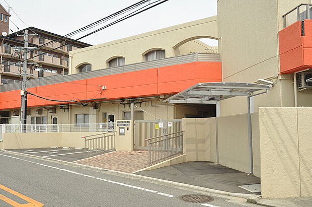 東羽衣こども園（約320m）