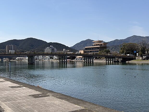近江八景夕照の道沿いで歴史・交通・景観を全て備えた分譲地です