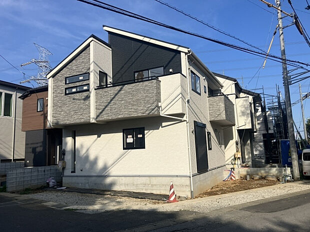 現在建築中の新築住宅です！これから素敵な住まいが完成するのが楽しみですね☆　