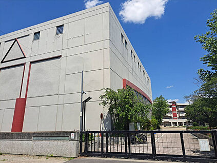 戸塚綾瀬小学校 1050m