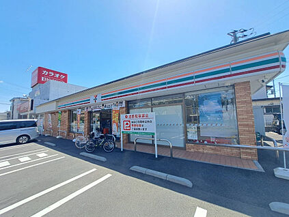 セブンイレブン川口戸塚5丁目店 380m
