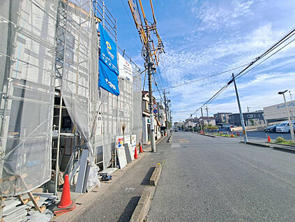 落ち着いた住環境の前面道路！ゆったりとした雰囲気が魅力です☆