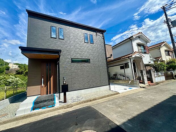 【外観写真】売主につき仲介手数料不要!弊社は1956年に創業し、お客様のニーズにお応えしながら性能や品質にこだわり続け生涯価値のある住まいを提供したいと考えております。ぜひ一度御見学下さい!