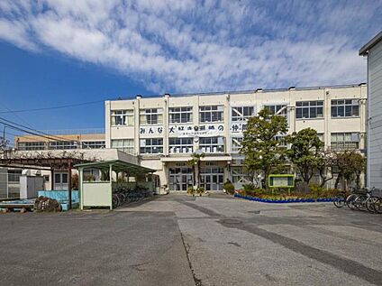 草加市立瀬崎小学校 1000m