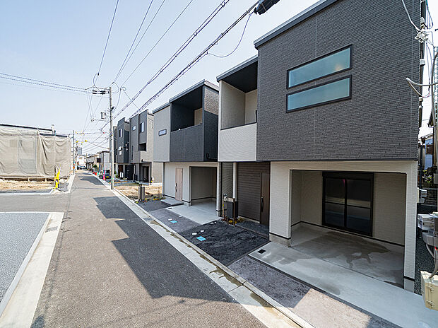 シャープなのに、どこか優しい。
長く住んでも飽きない富士工務店のスタイル。