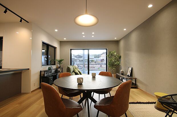 現地モデルハウス 販売中!