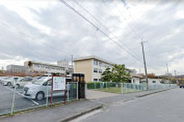 斑鳩町立斑鳩西小学校（約850m）