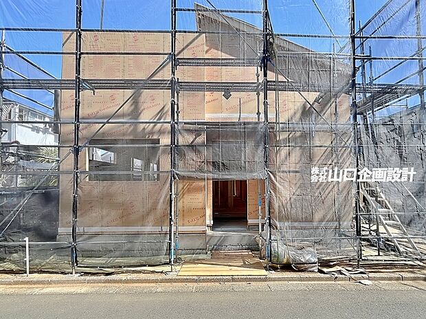 【現地写真 2026年3月撮影】建て方工事が進んでいます。