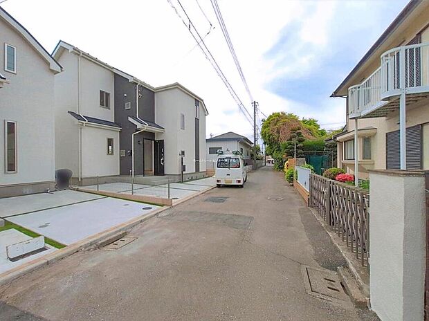 【前面道路含む現地写真】
気になった物件すぐにご見学対応させていただきます♪平日・お仕事帰りなど、いつでもご案内可能です♪周辺環境と併せて、実際に現地をご確認ください♪