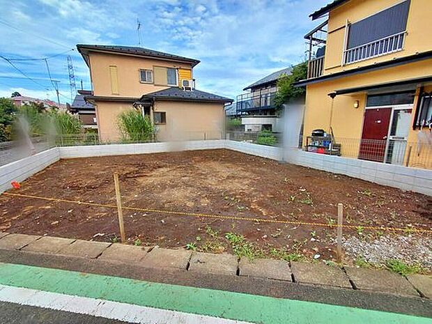 【現地外観写真】
住宅性能評価で耐震等級3(最高等級)を取得!お客様を守る大切な住宅だからこそ、第三者の検査を受けて安心して住んでいただける住宅をご案内させて頂きます。