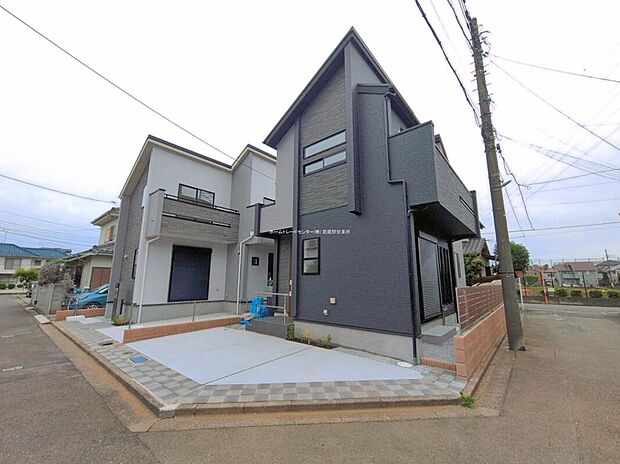 【現地外観写真】2号棟
住宅性能評価で耐震等級3(最高等級)を取得!お客様を守る大切な住宅だからこそ、第三者の検査を受けて安心して住んでいただける住宅をご案内させて頂きます。
