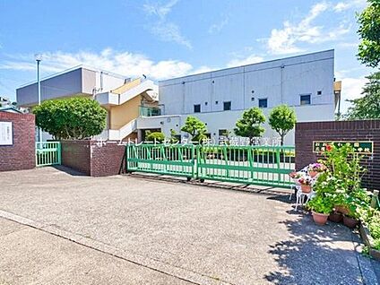 三鷹市立羽沢小学校 200m(徒歩3分)