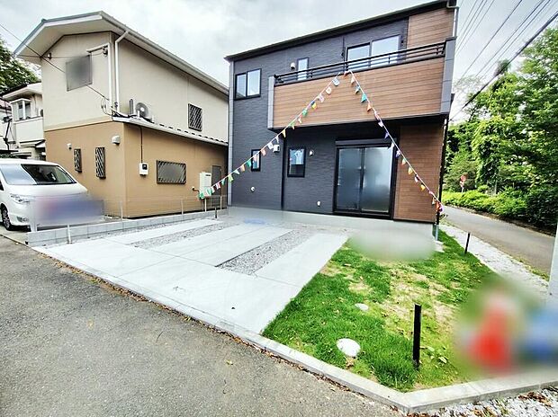 【現地外観写真】ひとたび扉を開けばそこに待っているのは上質な空間とマイホームでの新生活をイメージさせる優雅なひととき。「この家なら…」ではなく「ここに住みたい♪」と思う感動をお届けいたします。