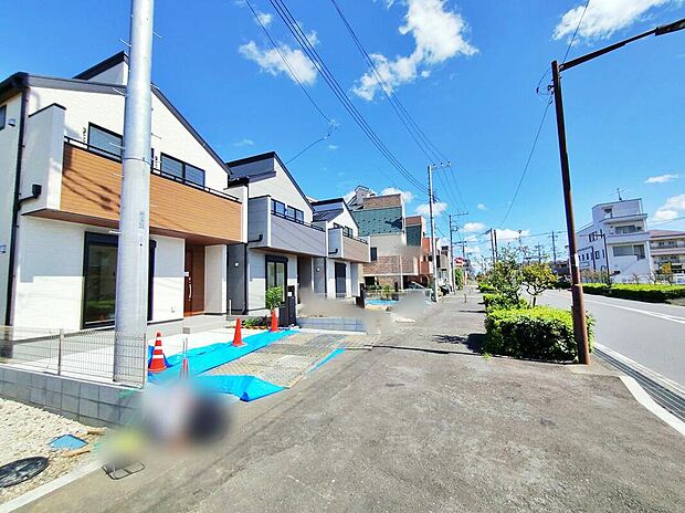 【【前面道路含む現地写真】6号棟】気になった物件すぐにご見学対応させていただきます♪平日・お仕事帰りなど、いつでもご案内可能です♪周辺環境と併せて、実際に現地をご確認ください♪
