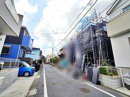 【前面道路含む現地写真】