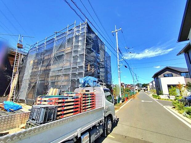 【【前面道路含む現地写真】】気になった物件すぐにご見学対応させていただきます♪平日・お仕事帰りなど、いつでもご案内可能です♪周辺環境と併せて、実際に現地をご確認ください♪