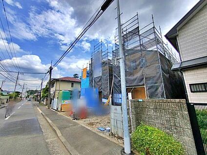 【前面道路含む現地写真】