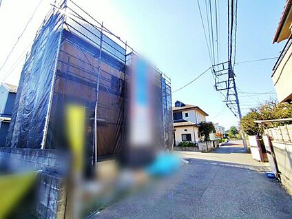 【前面道路含む現地写真】