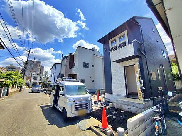 【【前面道路含む現地写真】】気になった物件すぐにご見学対応させていただきます♪平日・お仕事帰りなど、いつでもご案内可能です♪周辺環境と併せて、実際に現地をご確認ください♪