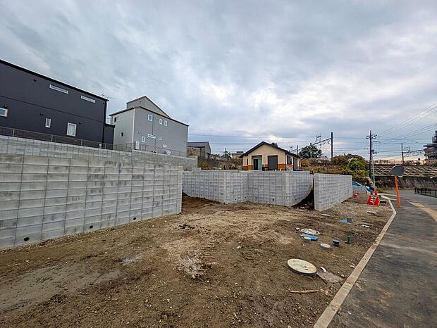 2026年2月完成予定！
平日・お仕事帰りなど、いつでもご案内致します！
お気軽にお問い合わせ下さい。