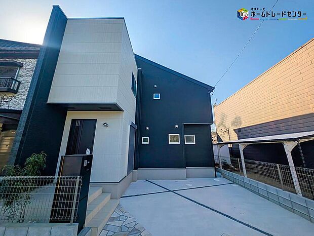 嬉しい仕様設備♪
食洗機、浴室乾燥機、水廻り集中設計、全洋室、リビングイン階段、吹抜け、WIC、SIC、パントリー、小屋裏収納、セカンド洗面台、駐車2台可能等！