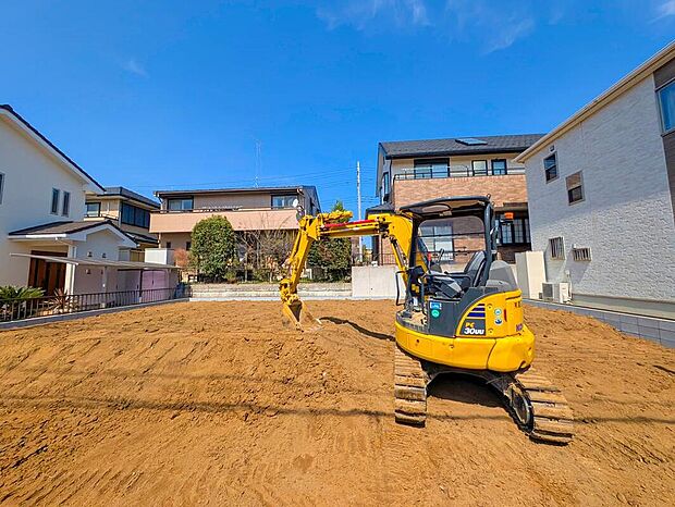 ≪嬉しい仕様設備！≫
南向き、浴室乾燥機、水廻り集中設計、和室、インナーバルコニー、防犯カメラ、庭、駐車3台可能（車種による）等！