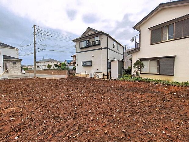 「中原入口」バス停まで徒歩3分、JR常磐線「南柏」駅までバス乗車20分！
安心の「住宅性能評価」取得物件！安心の第三者機関による検査済み！地震に強い家！