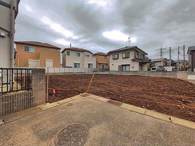 嬉しい仕様・設備がたくさん！
浴室乾燥機、和洋室、水廻り集中設計、WIC、SC、パントリー、南面バルコニー、南庭、駐車2台可能等！
