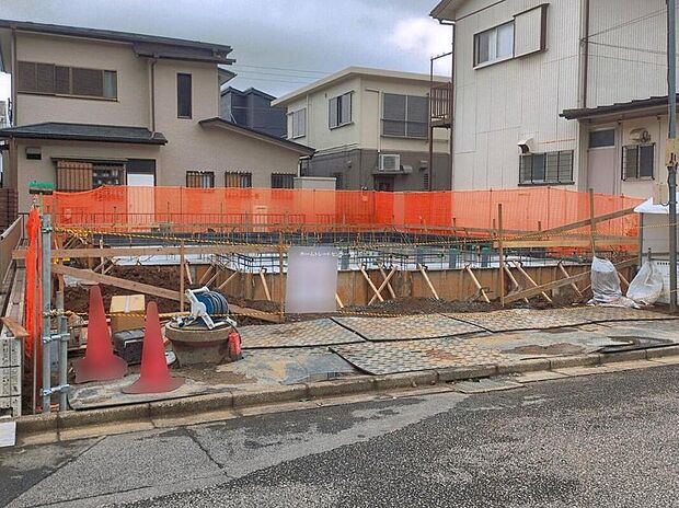 ハイスペックな設備仕様♪
食洗機、ガス衣類乾燥機、玄関吹抜け、全洋室、WIC×2、土間収納、リビング可動棚、ホール物入、ワイドバルコニー、庭、駐車2台可能等！