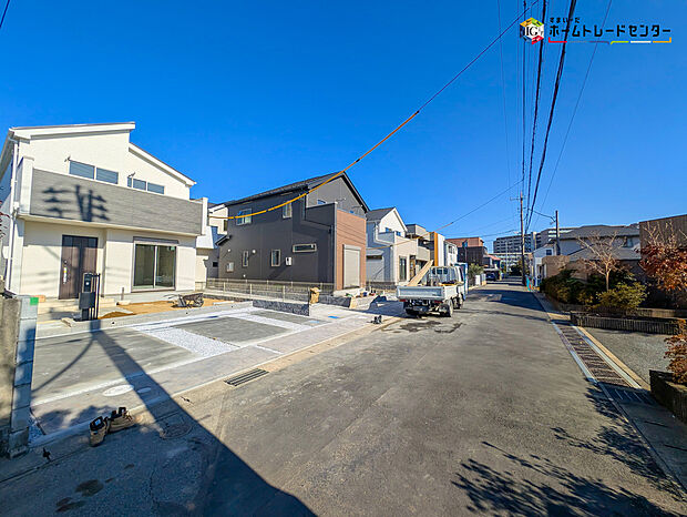 【前面道路含む現地写真】2025年12月完成！
平日・お仕事帰りなど、いつでもご案内致します！