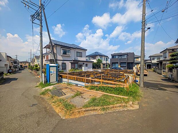 【前面道路含む現地写真】2025年10月完成予定!
平日・お仕事帰りなど、いつでもご案内致します!
お気軽にお問い合わせ下さい♪