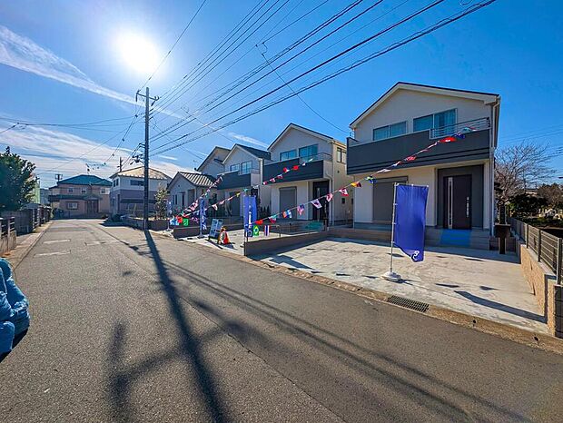 【前面道路含む現地写真】建物完成しましたので、ご予約で内見可能です！
平日・お仕事帰りなど、いつでもご案内致します！
お気軽にお問い合わせ下さい♪