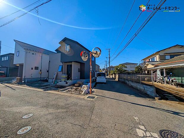 【前面道路含む現地写真】2026年1月完成！
平日・お仕事帰りなど、いつでもご案内致します！
お気軽にお問い合わせ下さい♪