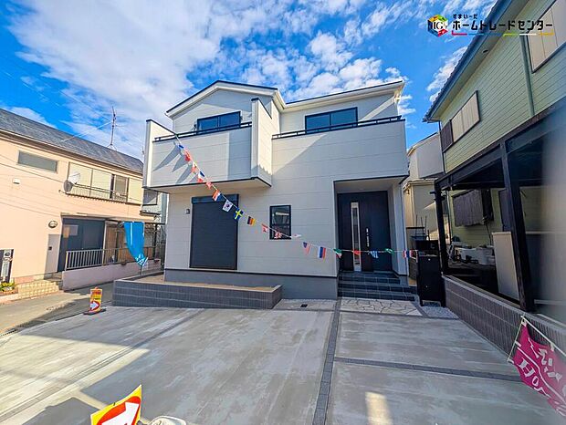 【現地外観写真】爽やかな青空と陽光に包まれる心地よい住空間。ネットでは分からない現地の魅力をぜひご覧ください。人生で大切なお住まいですので、ゆっくりとご見学ください。