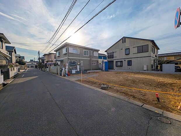 【前面道路含む現地写真】2026年4月完成予定!
平日・お仕事帰りなど、いつでもご案内致します!
お気軽にお問い合わせ下さい♪