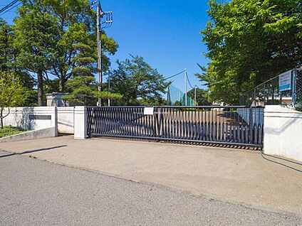 野田市立岩名中学校 550ｍ(徒歩7分)